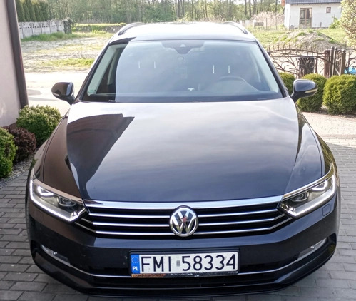Volkswagen Passat cena 80900 przebieg: 129500, rok produkcji 2017 z Międzyrzecz małe 211